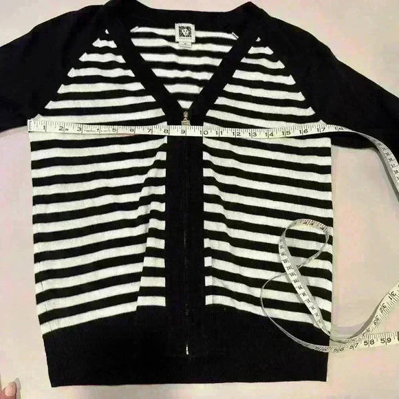Anne Klein Front Zip Black with White Stripes Sweater Size Medium - Picture 4 of 4